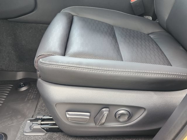 New 2027 Toyota Land Cruiser w/ Premium Package AWD/4WD image 18