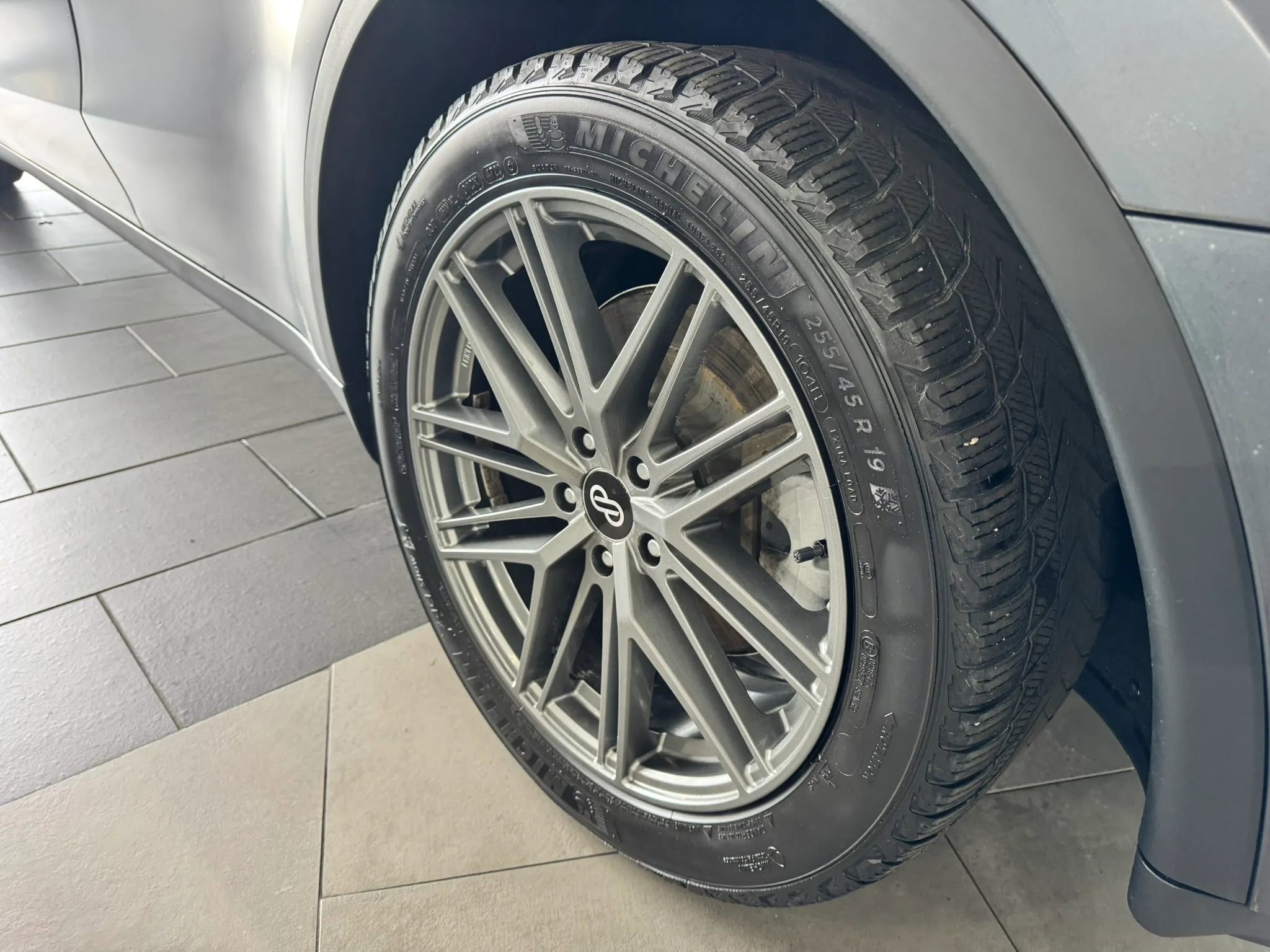 Used 2020 Tesla Model Y Long Range image 38