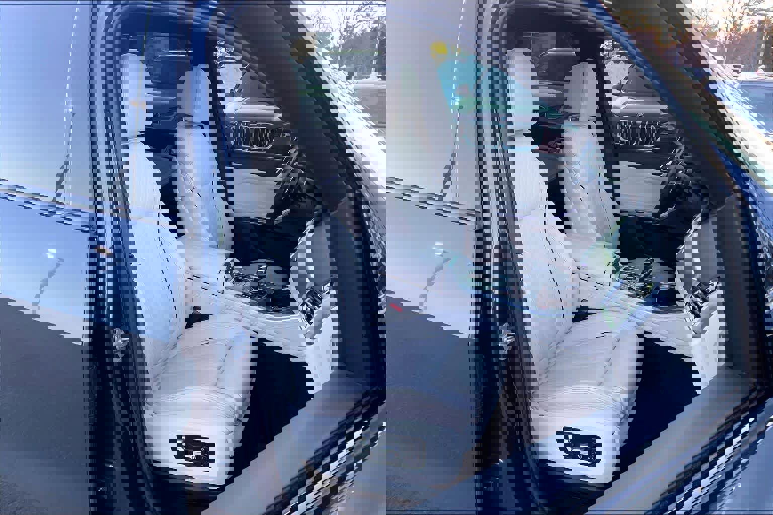 Used 2019 BMW X5 xDrive50i w/ M Sport Package image 9