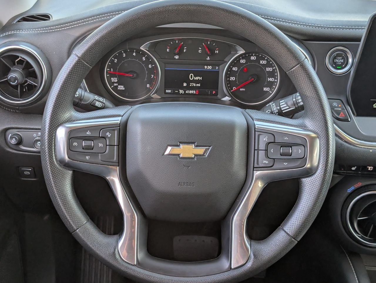 Used 2025 Chevrolet Blazer LT FWD image 11