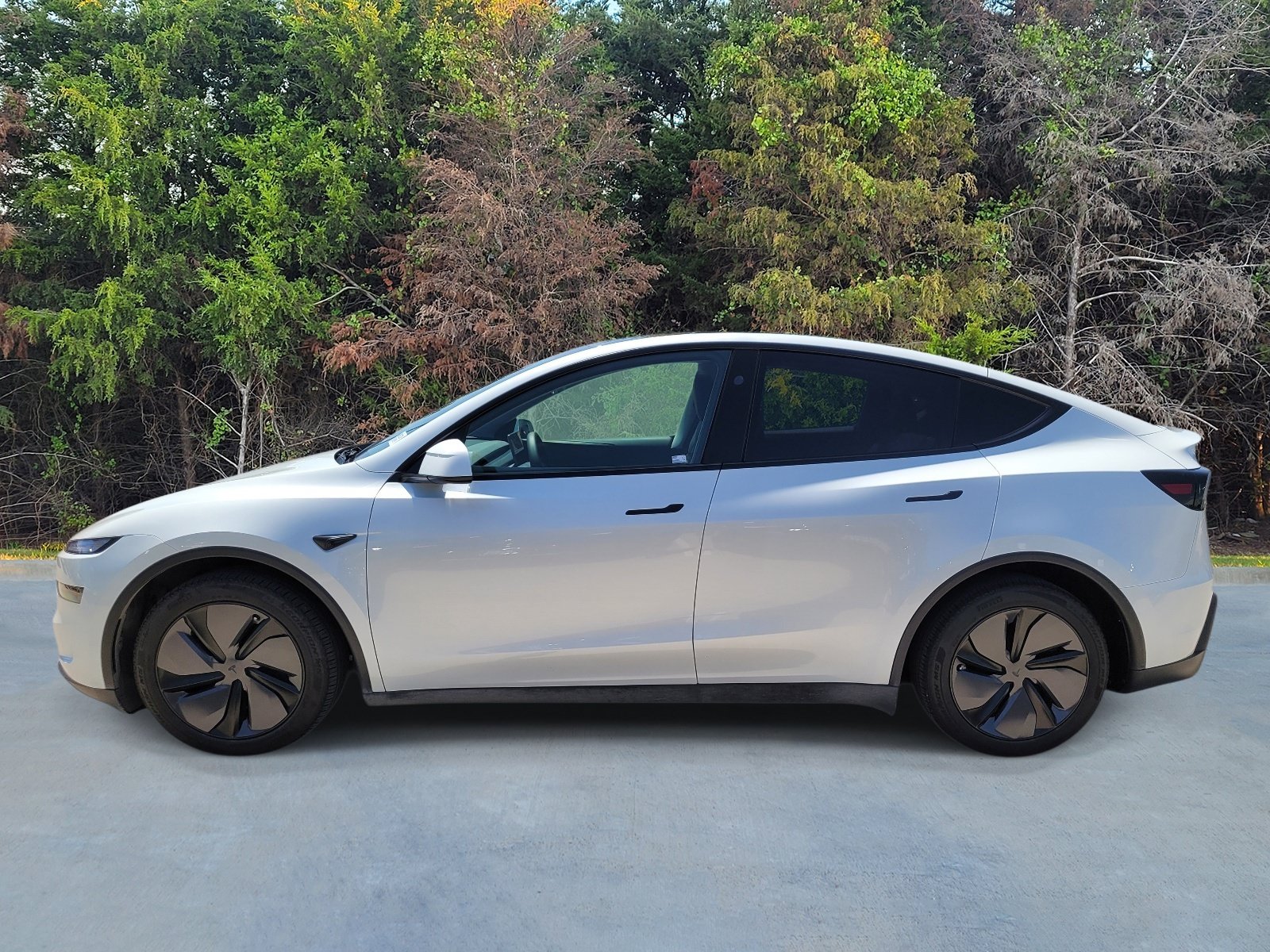 Used 2026 Tesla Model Y AWD image 22