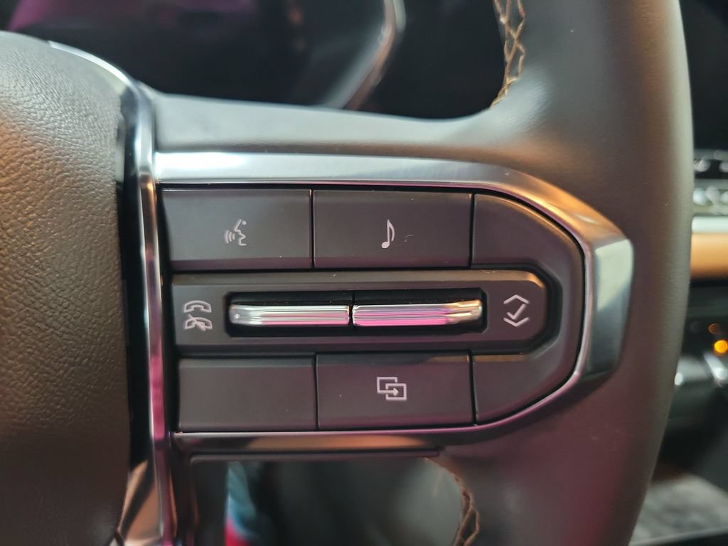 Used 2025 GMC Canyon AT4 w/ Nightfall Edition AWD/4WD image 35