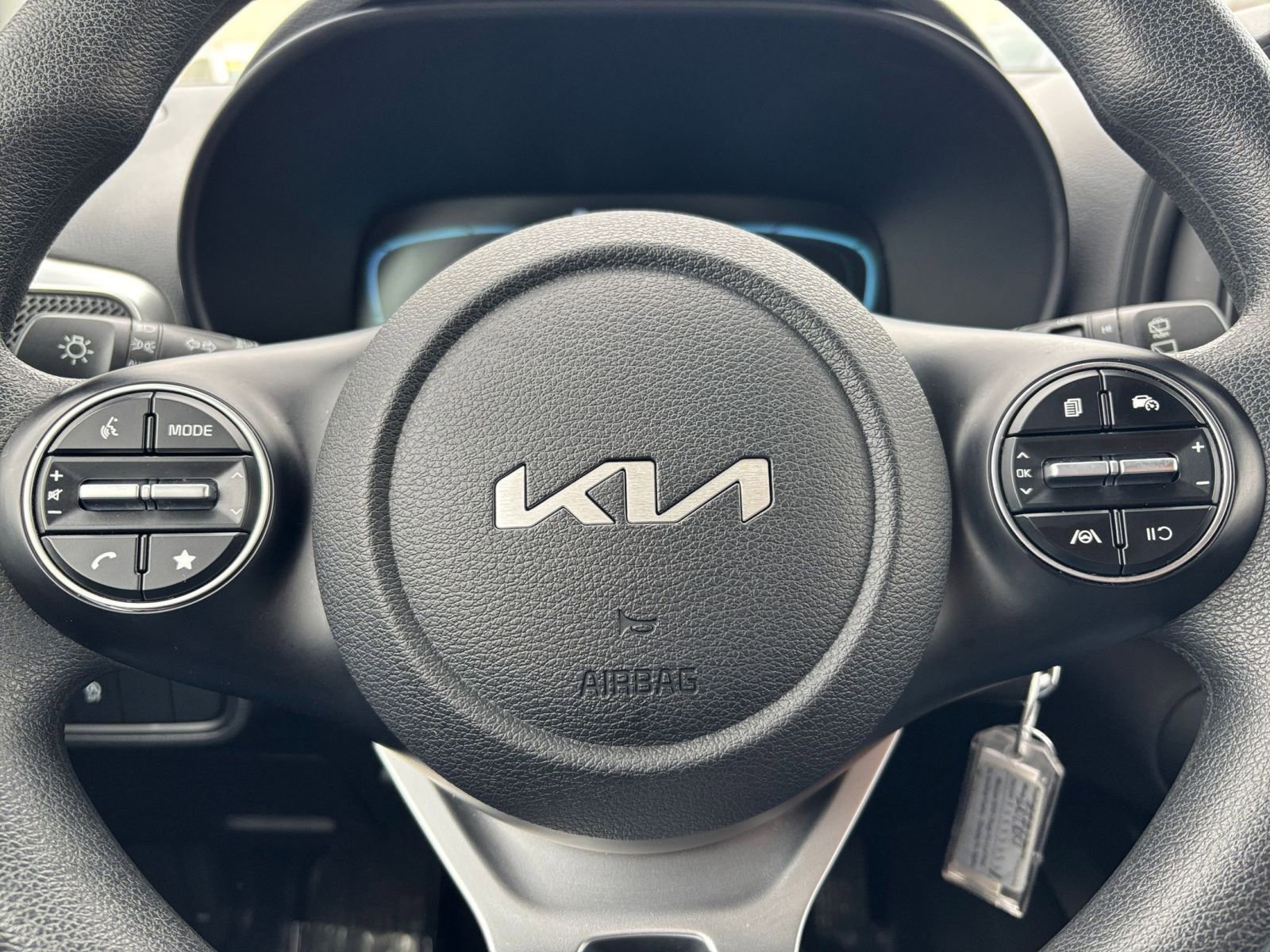 Used 2025 Kia Soul LX w/ LX Technology Package image 25