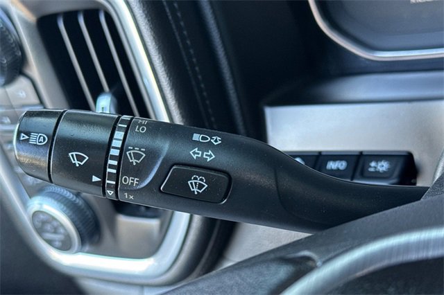 Used 2023 GMC Sierra 3500 Denali w/ Denali Black Diamond Edition image 38