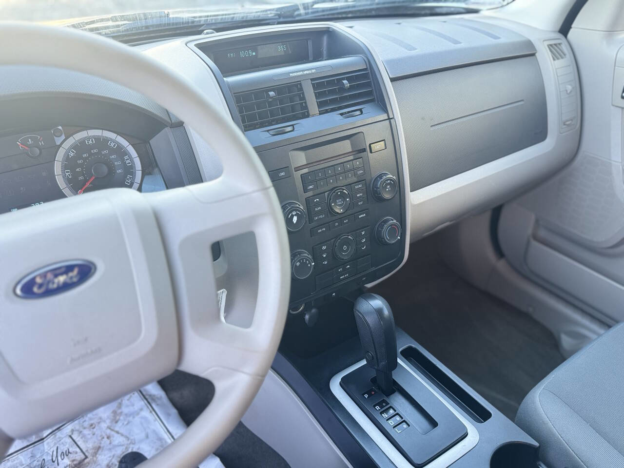 Used 2009 Ford Escape XLS image 23