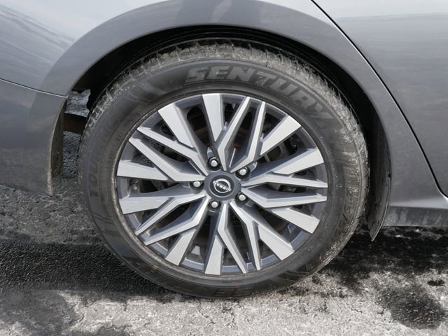 Used 2024 Nissan Altima 2.5 SV image 5