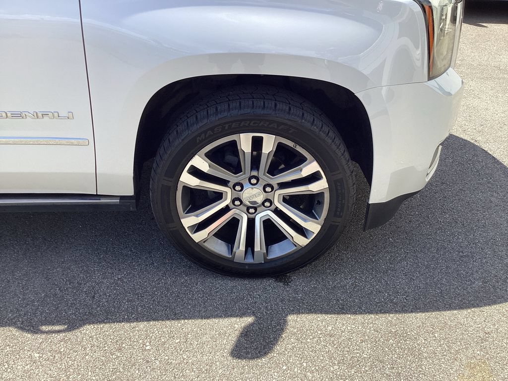 Used 2018 GMC Yukon Denali AWD/4WD image 23