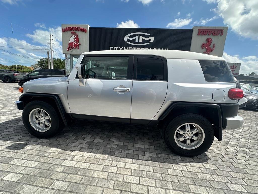 Used 2007 Toyota FJ Cruiser 2WD image 4