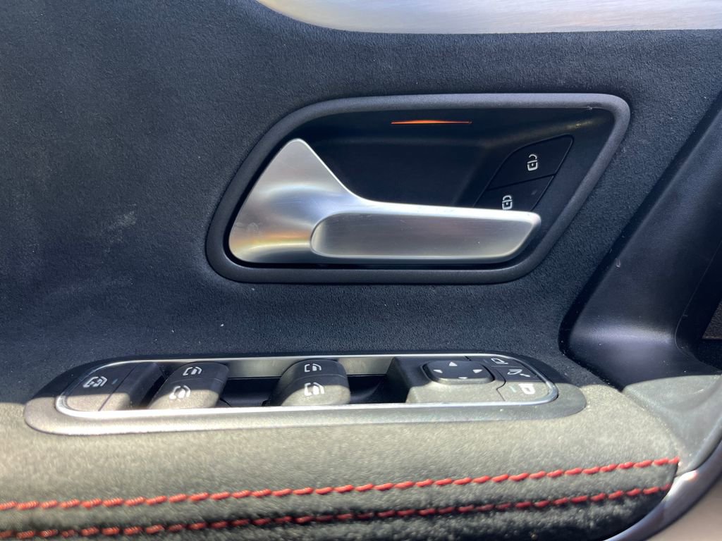 Used 2023 Mercedes-Benz CLA 250 image 29