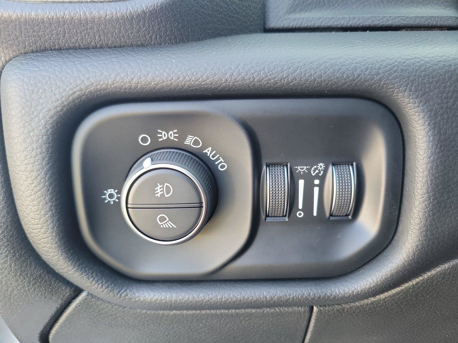 Used 2020 RAM 2500 Laramie AWD/4WD image 25