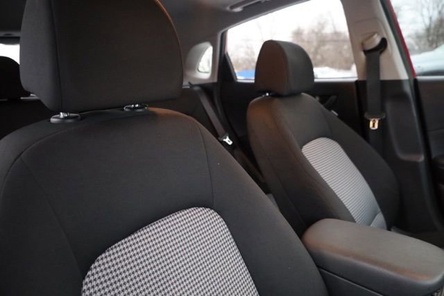 Used 2021 Hyundai Kona SEL Plus w/ Cargo Package image 38