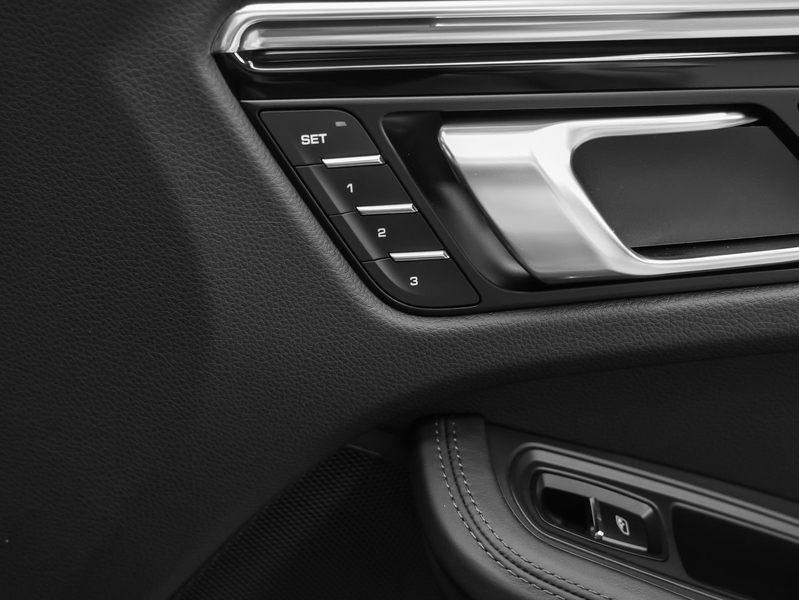 New 2026 Porsche Macan Turbo AWD/4WD image 24