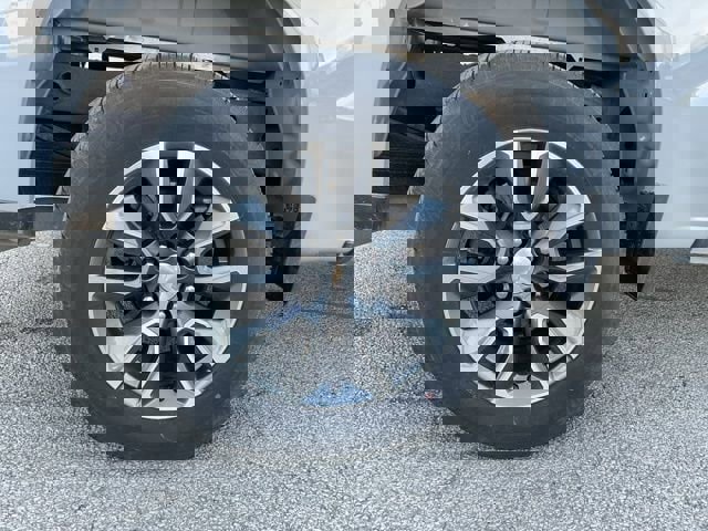 Used 2024 Chevrolet Silverado 1500 LT image 12