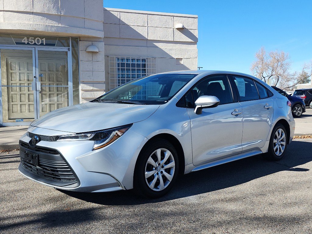 Used 2024 Toyota Corolla LE image 1