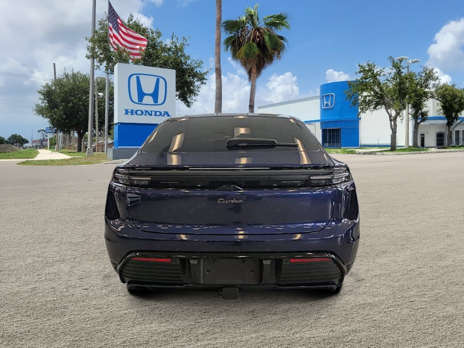 Used 2024 Porsche Macan Turbo Electric AWD/4WD image 5
