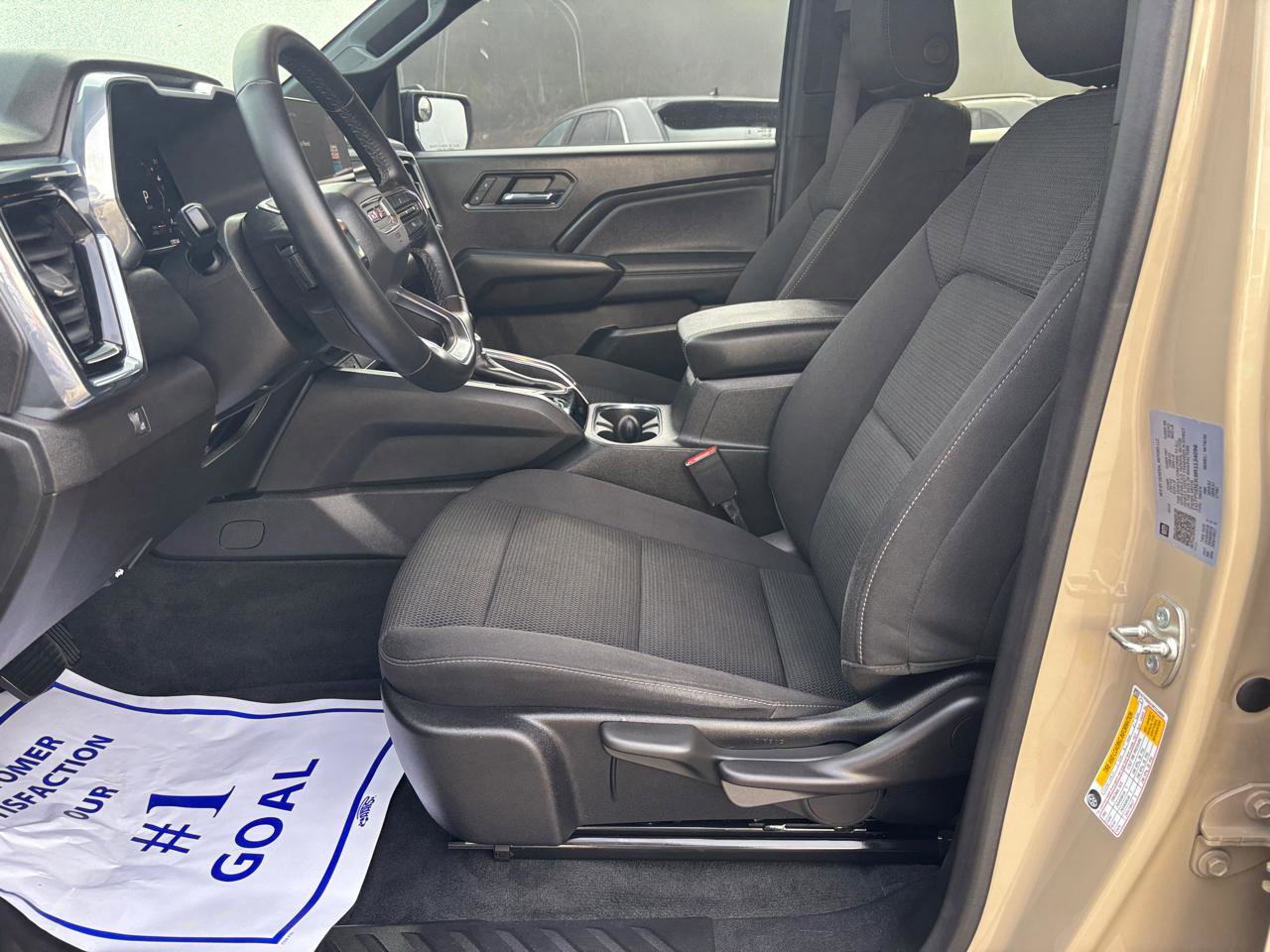 Used 2024 GMC Canyon Elevation w/ Convenience Package image 11