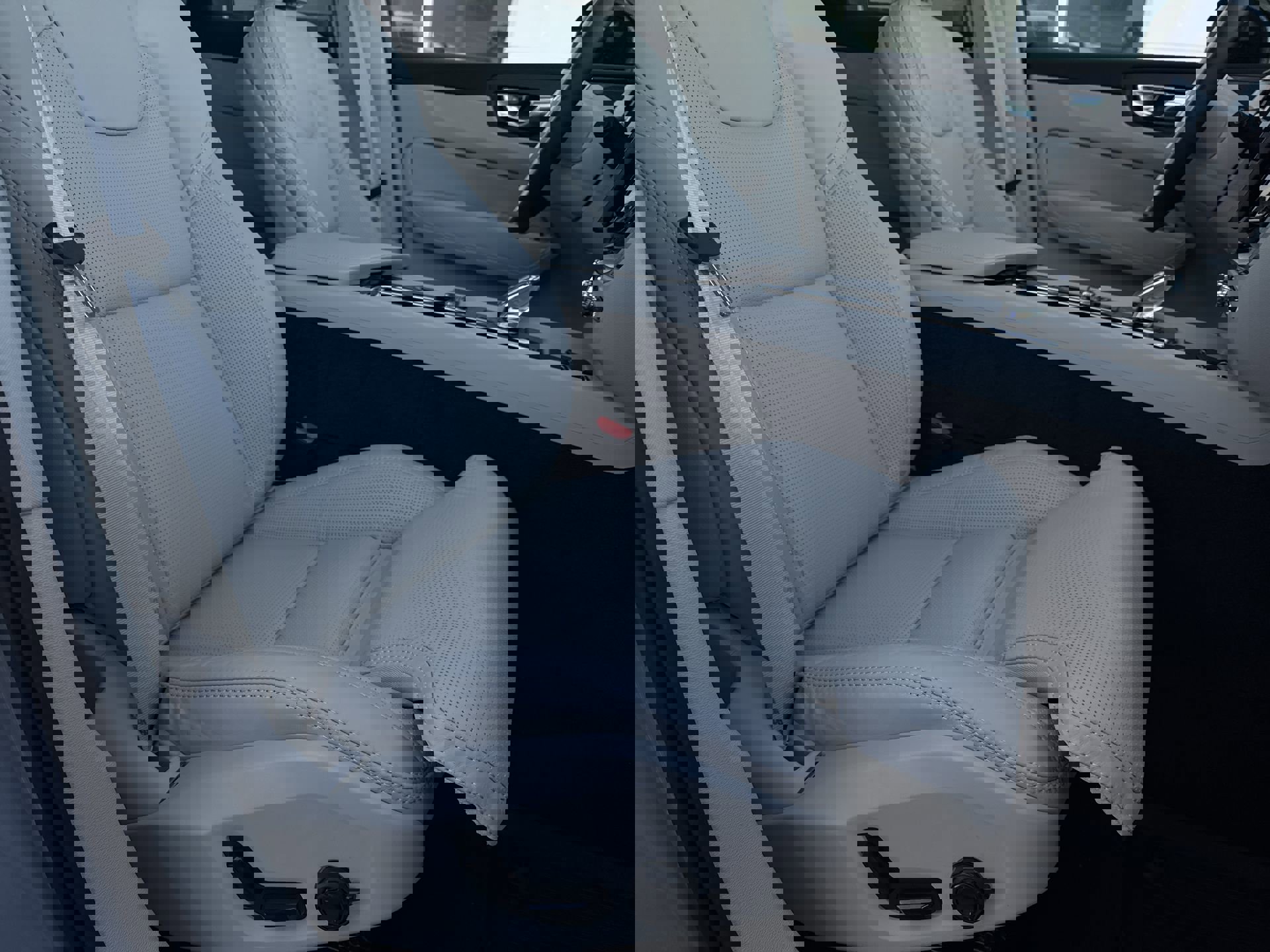 New 2026 Volvo XC60 T8 Ultra w/ Protection Package Premier image 29