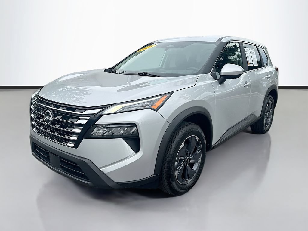 Certified 2025 Nissan Rogue SV FWD image 3