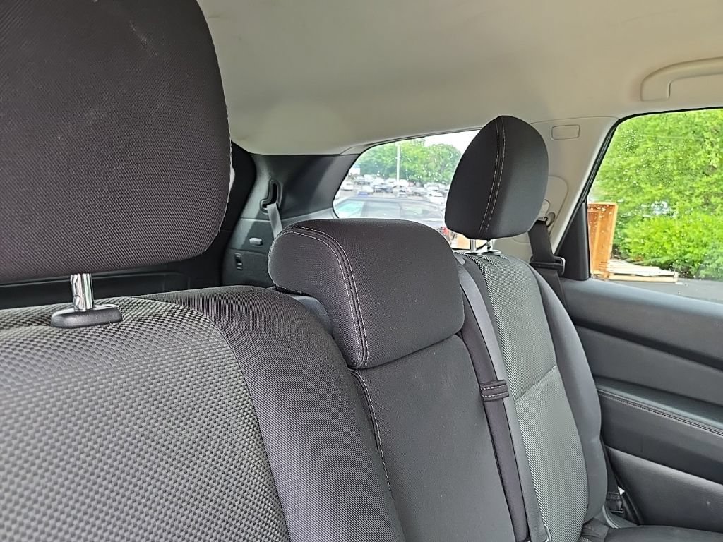 Used 2020 Nissan Pathfinder S AWD/4WD image 33