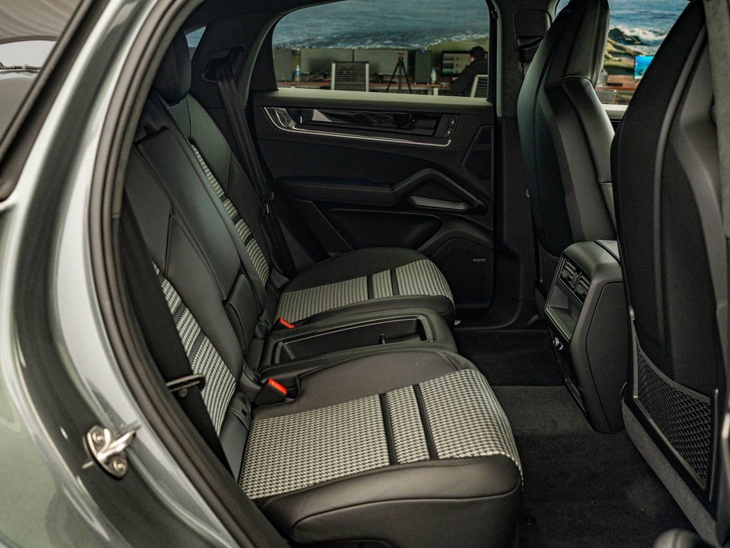New 2026 Porsche Cayenne S AWD/4WD image 42
