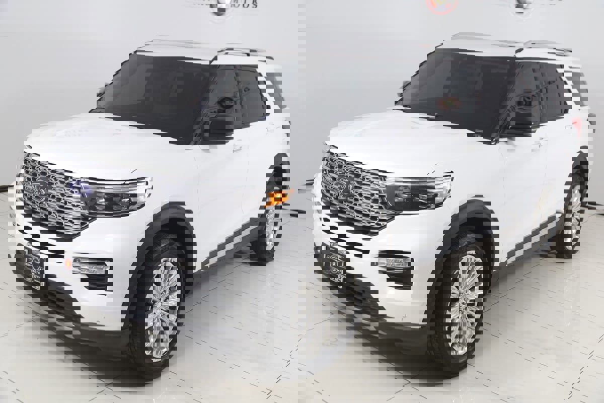 Used 2021 Ford Explorer Limited w/ Equipment Group 301A image 23