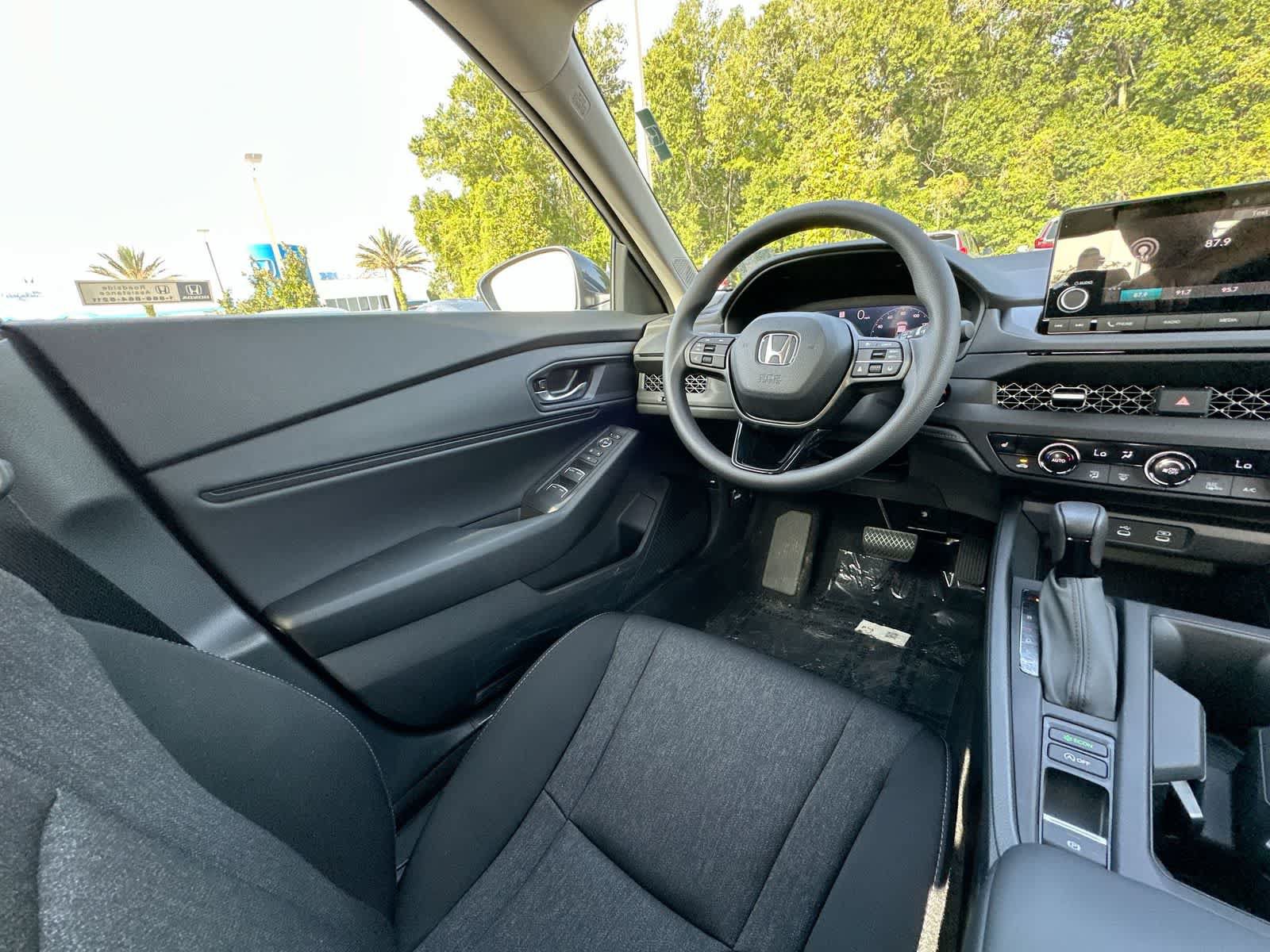 Used 2023 Honda Accord EX image 9