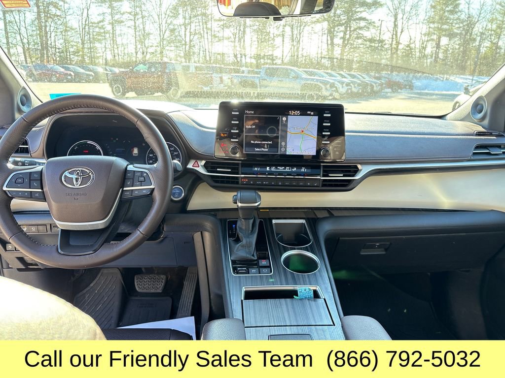 Certified 2022 Toyota Sienna Platinum image 15