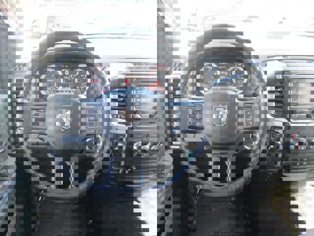 Used 2017 RAM 3500 SLT AWD/4WD image 16