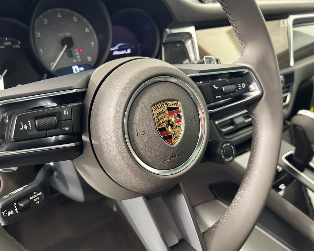 New 2026 Porsche Macan S AWD/4WD image 18