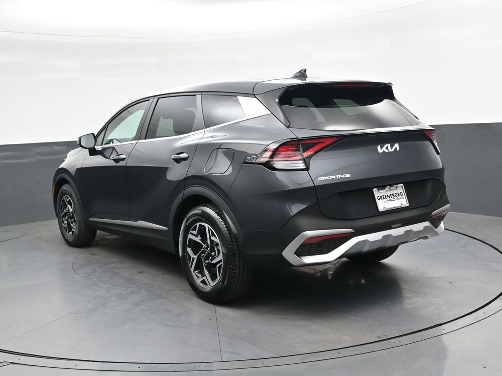 Used 2024 Kia Sportage LX image 5