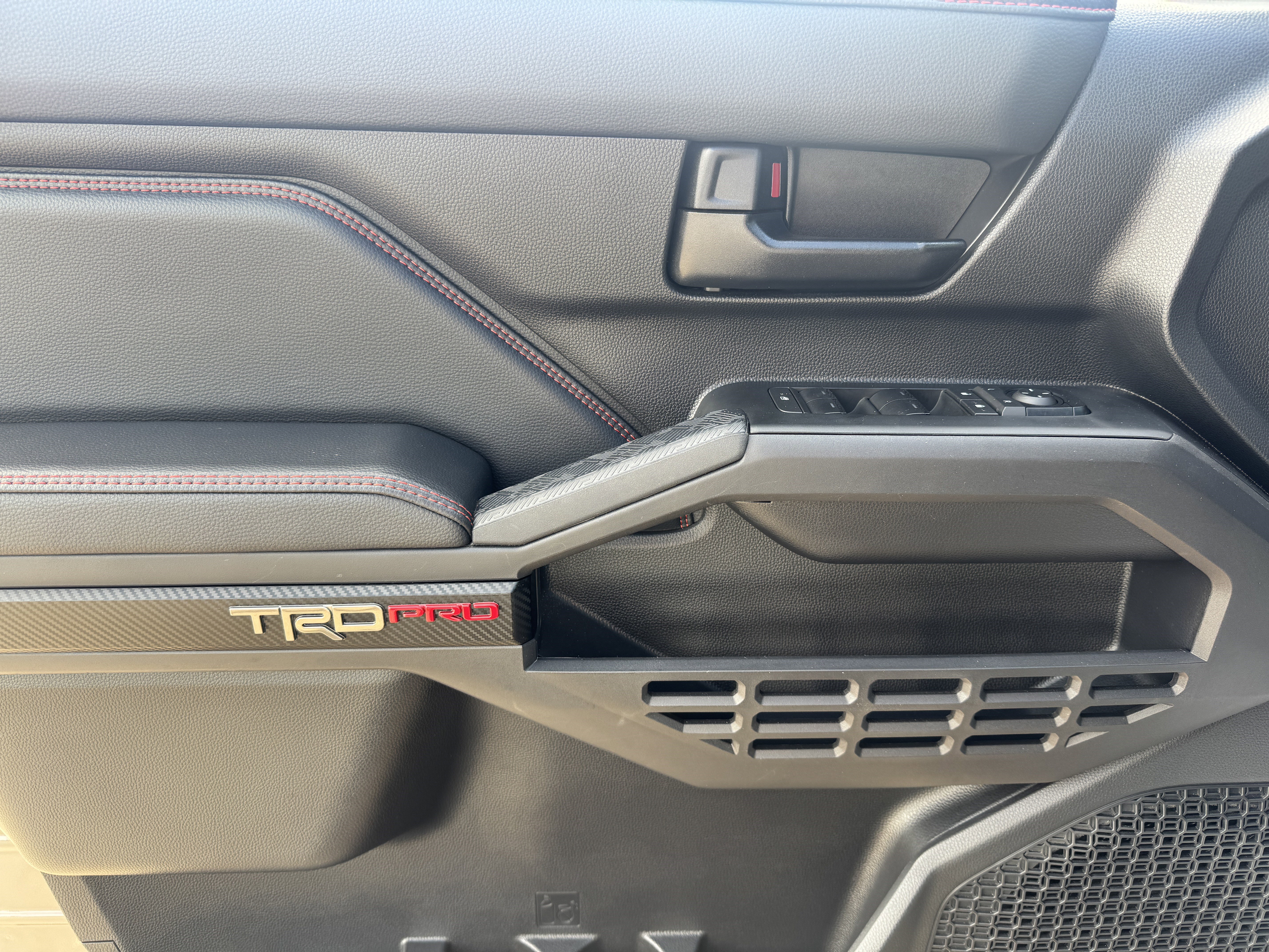 Certified 2025 Toyota Tacoma TRD Pro AWD/4WD image 10