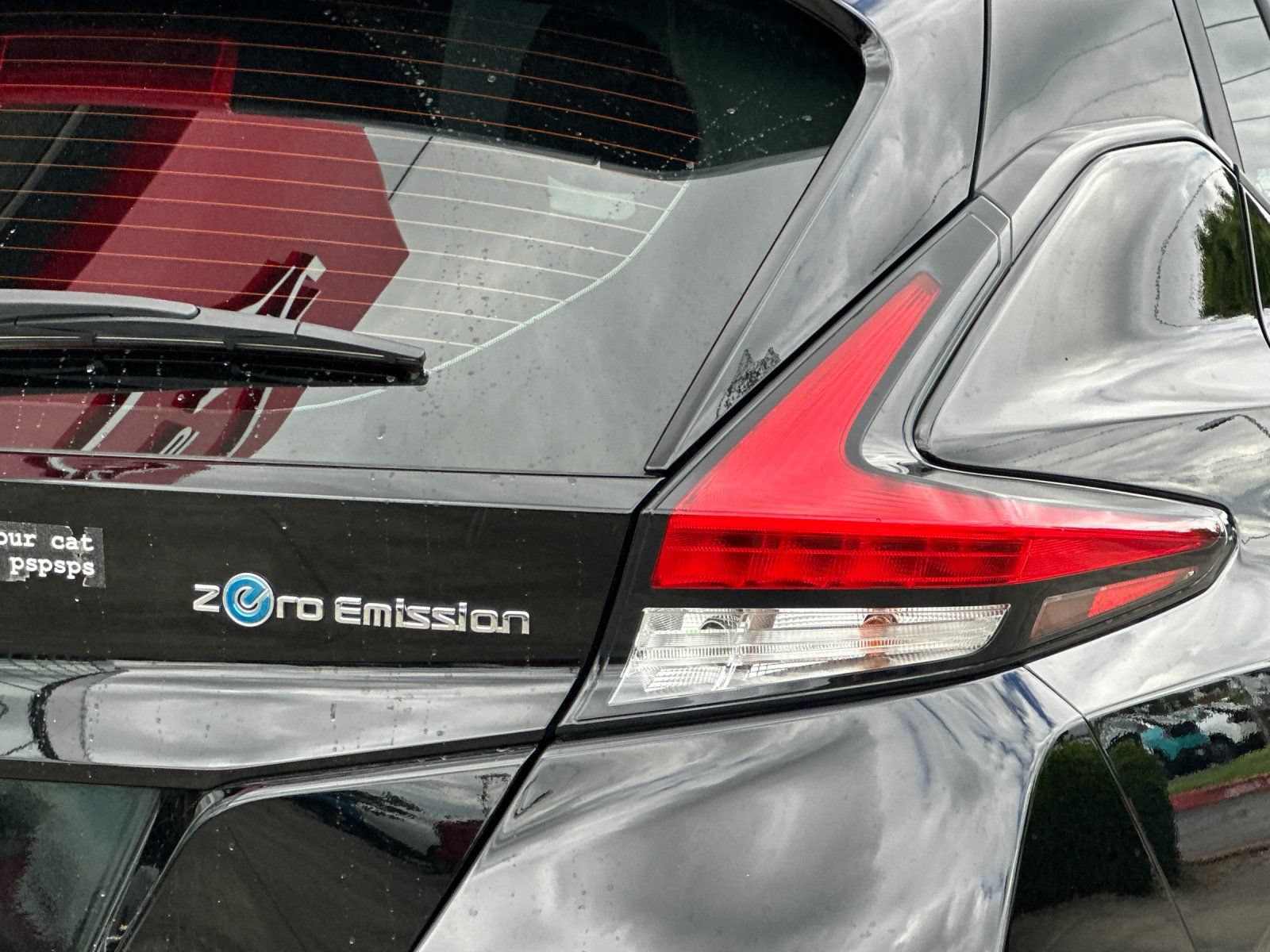 Used 2022 Nissan Leaf S FWD image 23