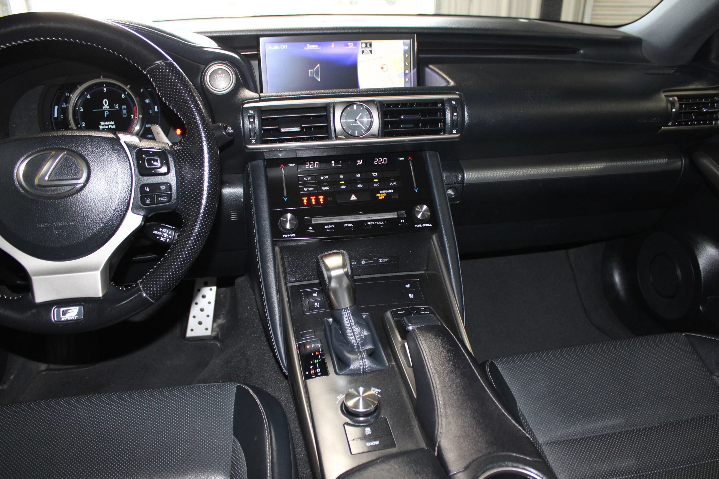 Used 2017 Lexus IS 350 AWD image 13