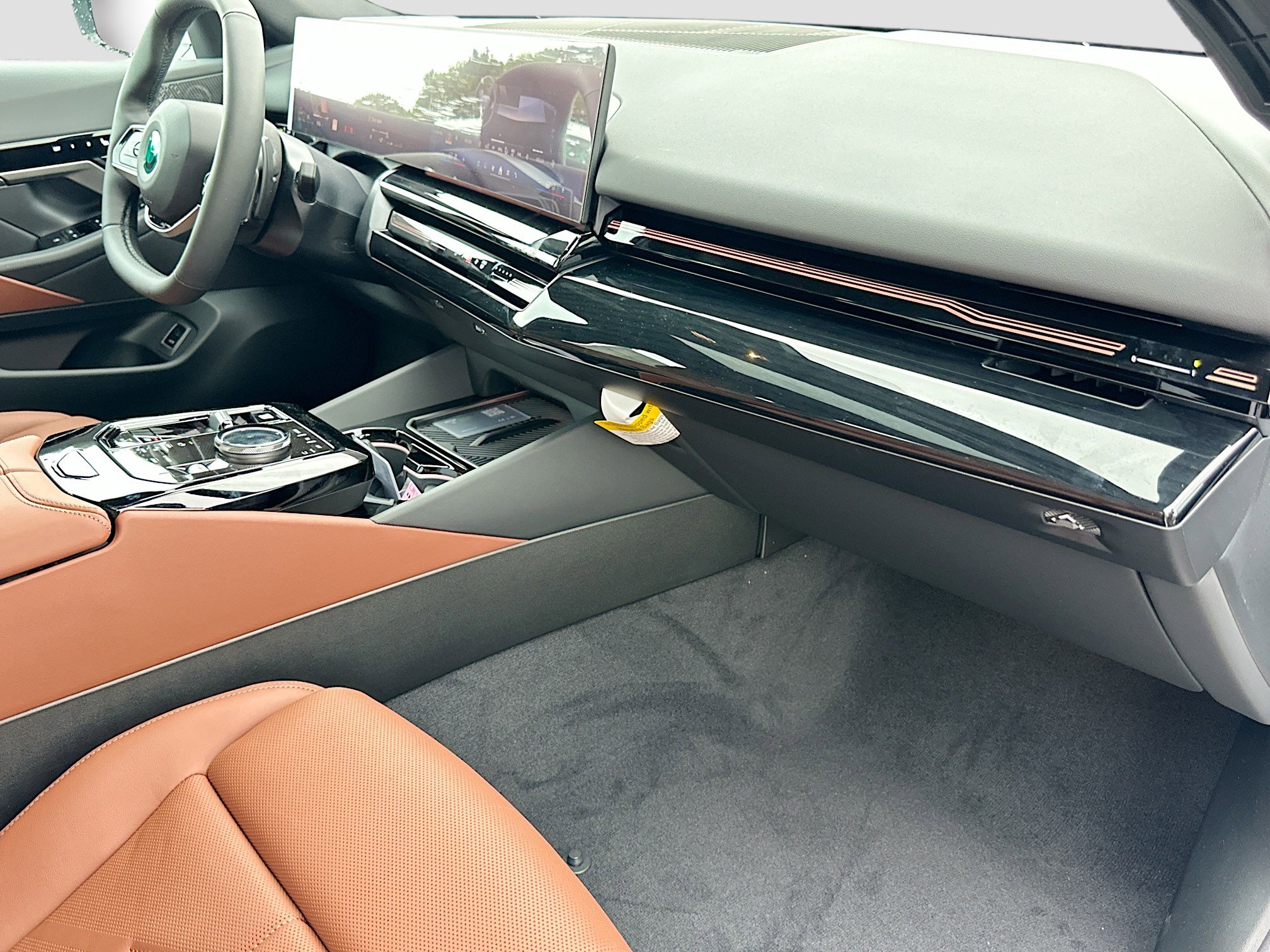 New 2026 BMW 530i w/ Convenience Package image 24