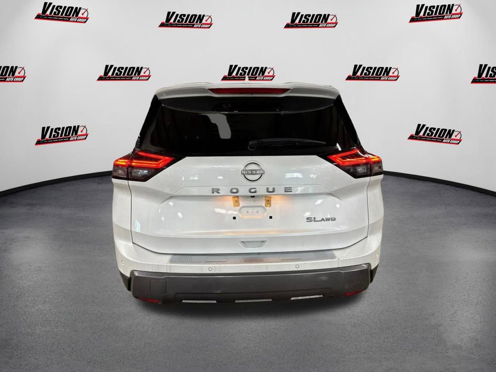 Used 2024 Nissan Rogue SL w/ SL Premium Package image 6