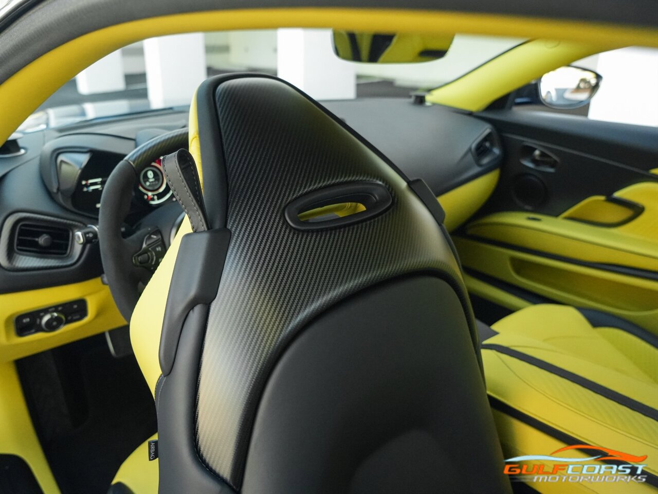 Used 2023 Aston Martin DBS Coupe RWD image 26