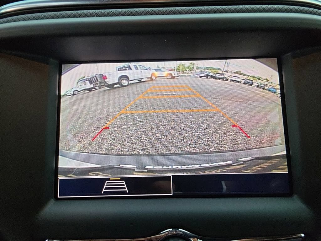 Used 2023 Chevrolet TrailBlazer RS AWD/4WD image 17