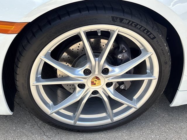 Used 2024 Porsche 718 Cayman w/ Premium Package RWD image 13