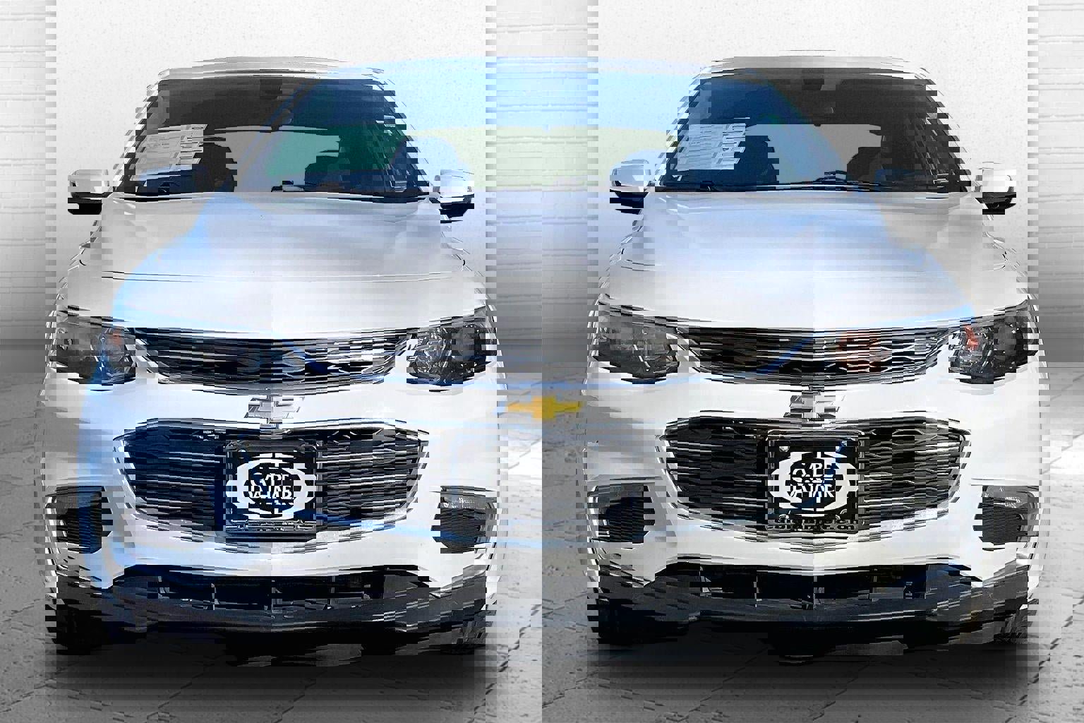 Used 2018 Chevrolet Malibu LT image 2