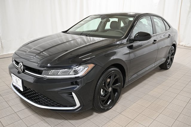 New 2025 Volkswagen Jetta SE image 16