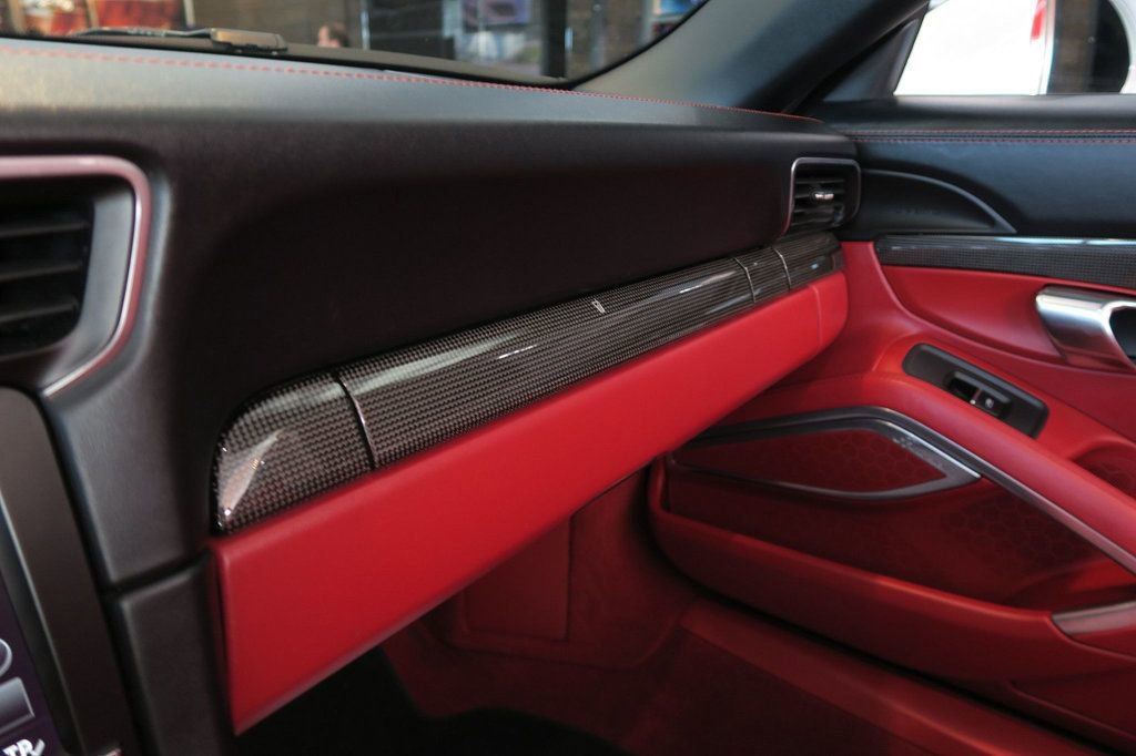 Used 2015 Porsche 911 Turbo S image 27