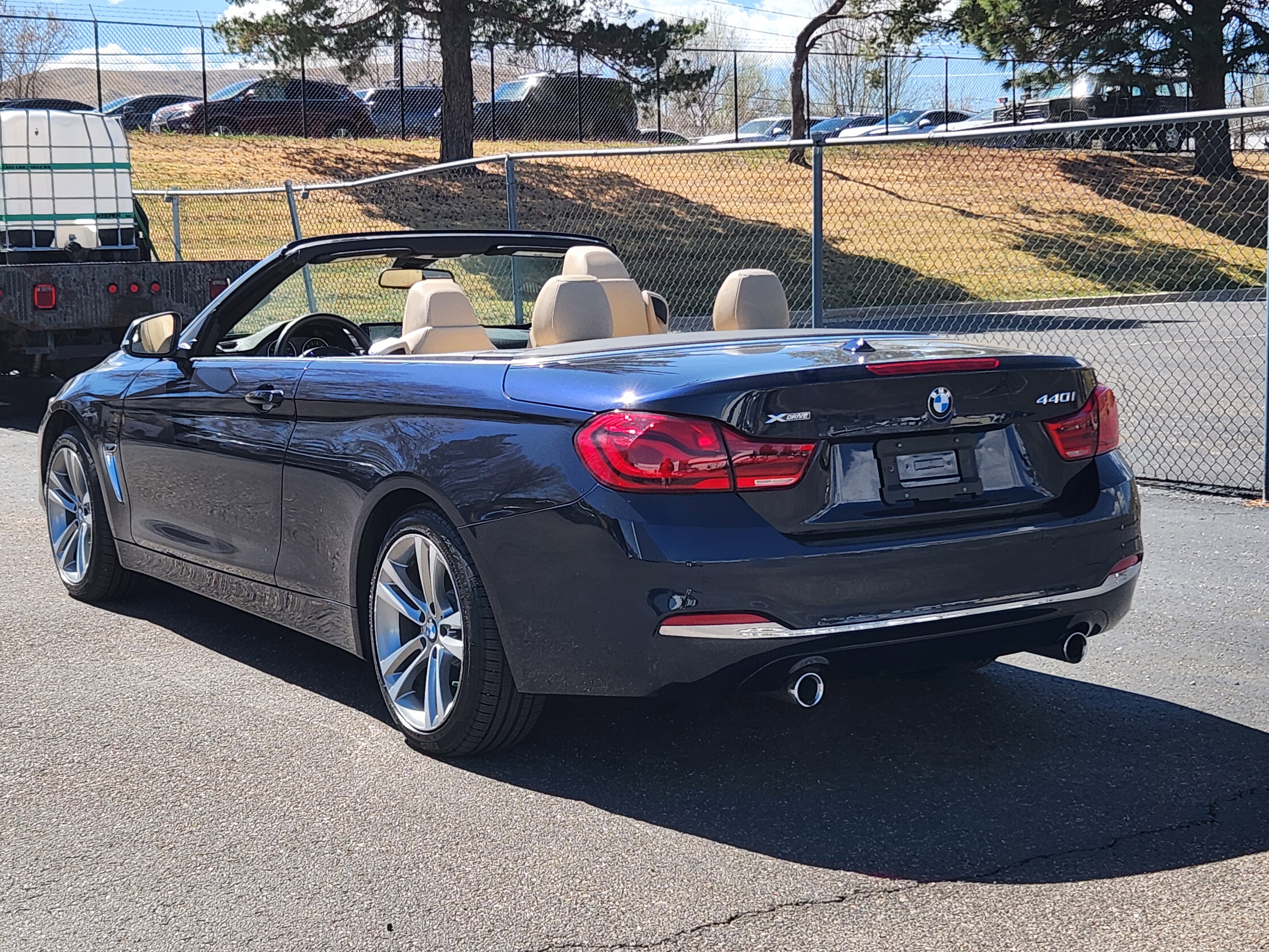 Used 2019 BMW 440i xDrive Convertible image 3