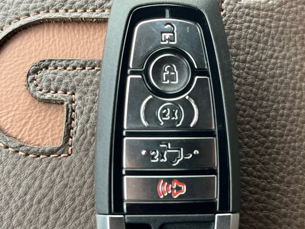 New 2026 Ford F350 King Ranch w/ Chrome Package image 28