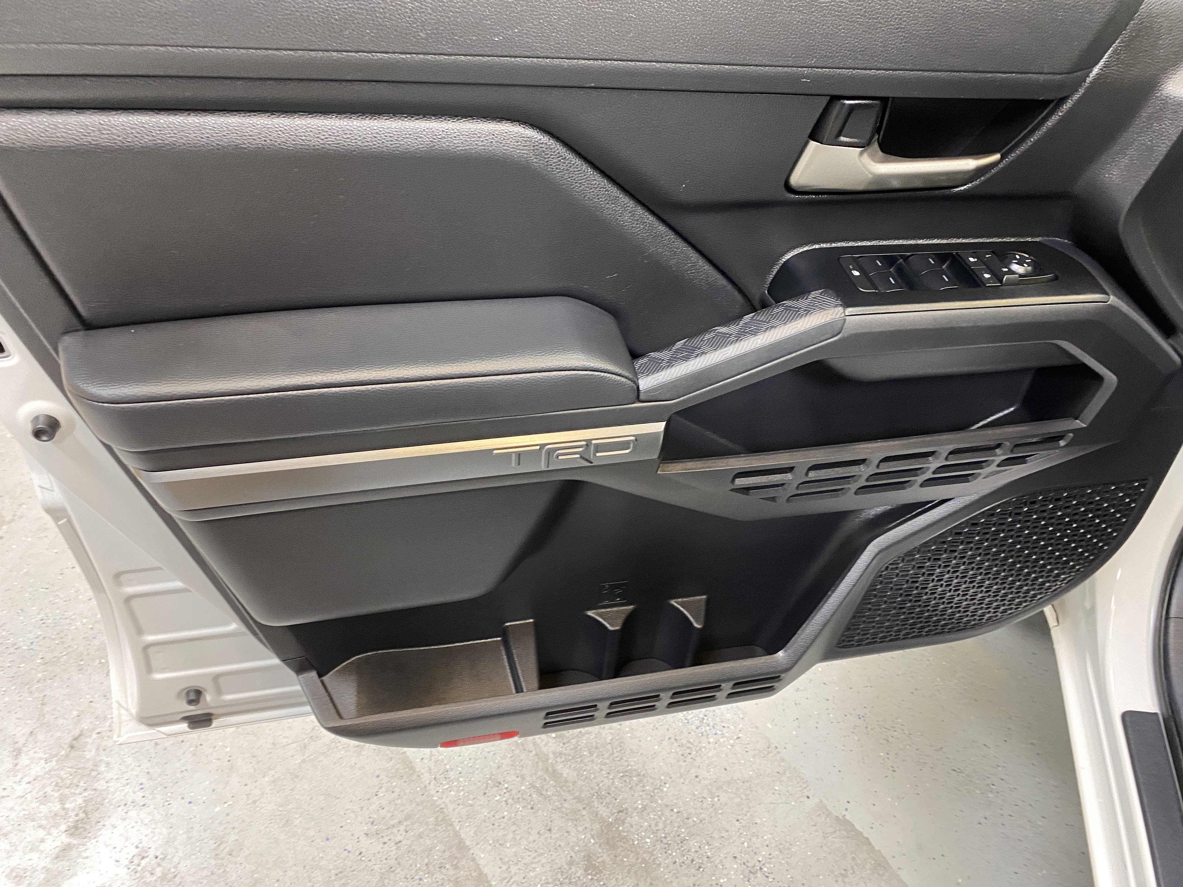 Used 2025 Toyota Tacoma TRD Off-Road image 22