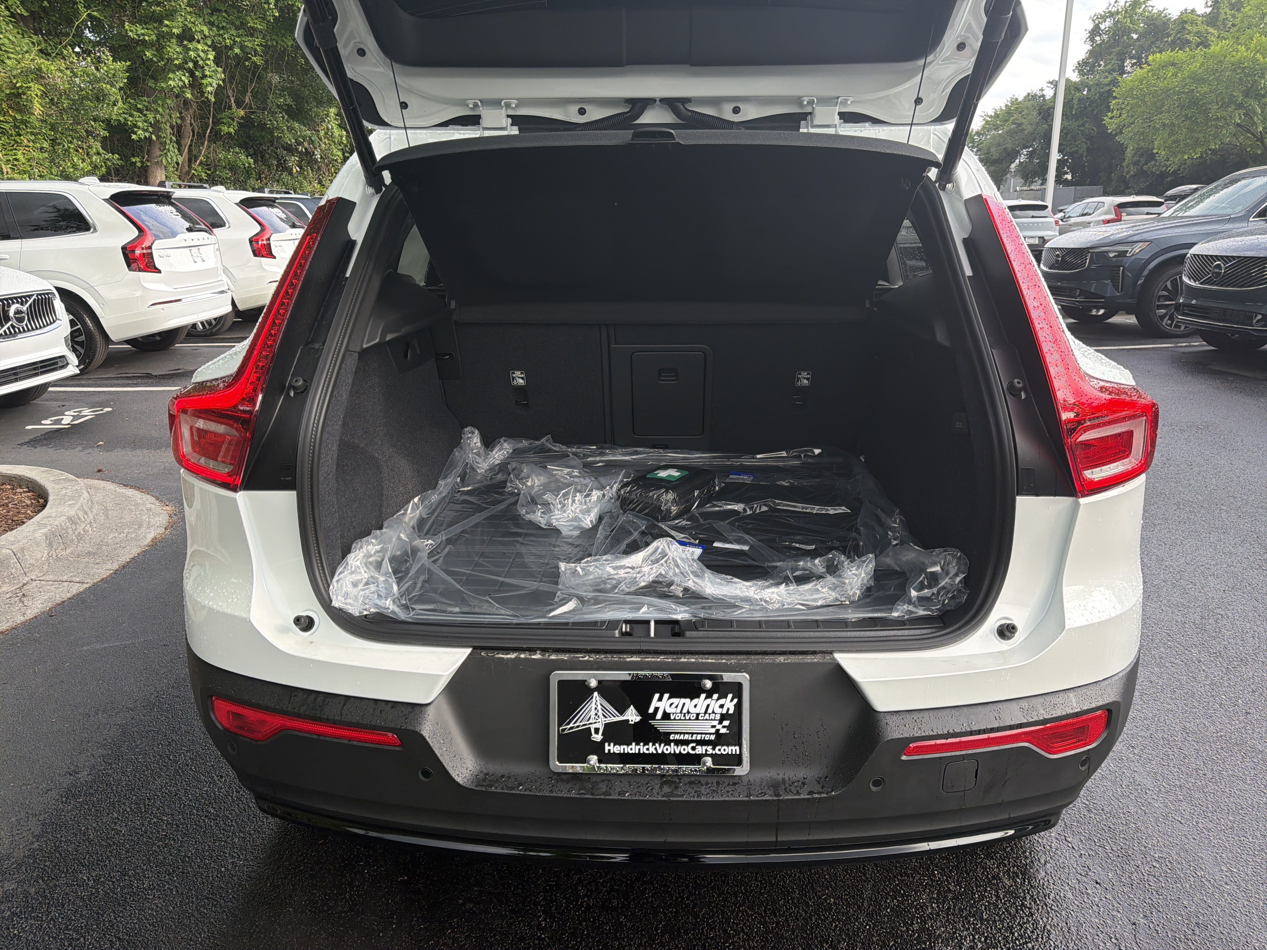 New 2026 Volvo XC40 B5 Ultra w/ Protection Package Premier AWD/4WD image 35