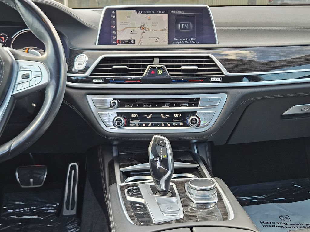 Used 2019 BMW 750i xDrive w/ M Sport Package AWD/4WD image 14