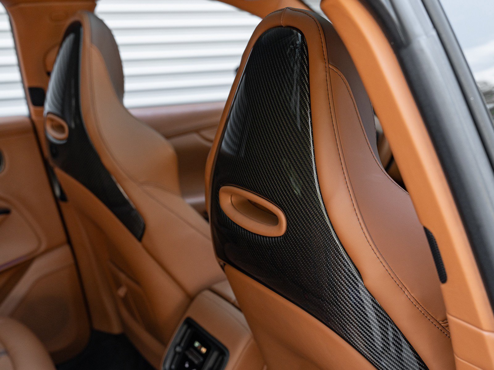Used 2023 Aston Martin DBX 707 image 29