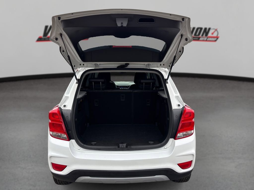 Used 2019 Chevrolet Trax LT w/ LT Convenience Package image 11