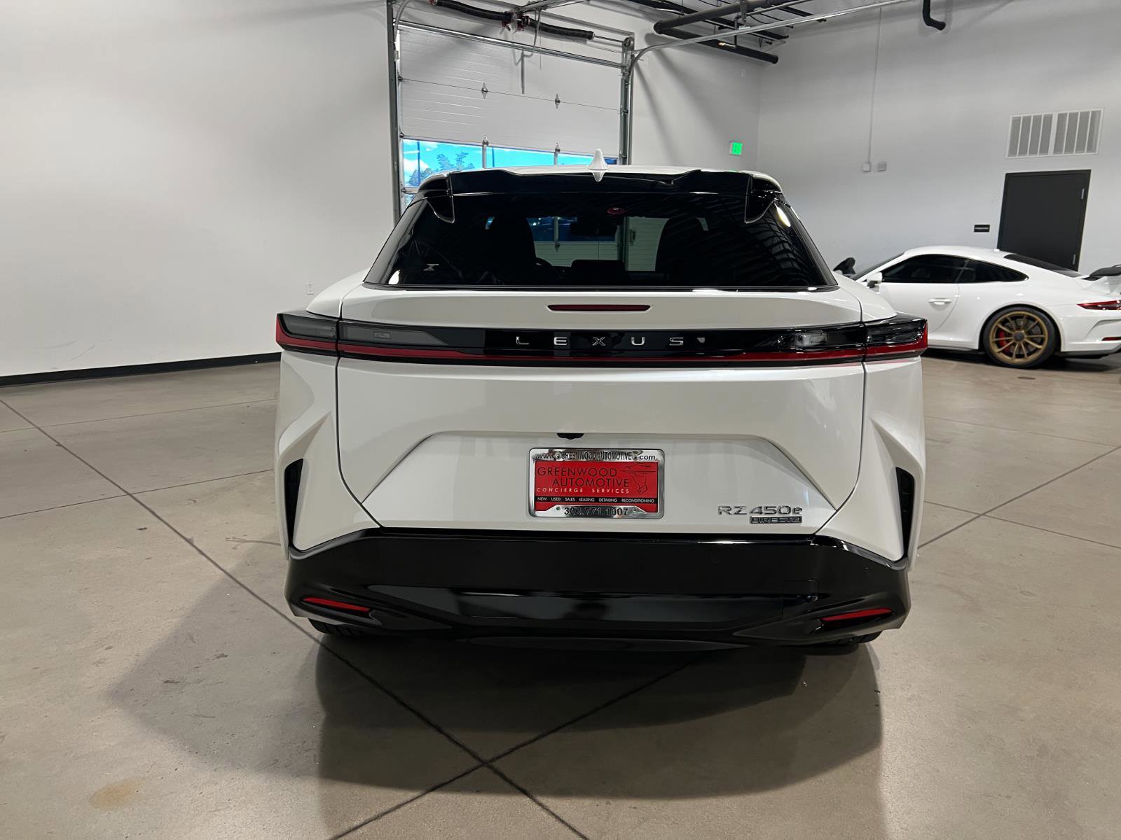 Used 2025 Lexus RZ 450e image 4