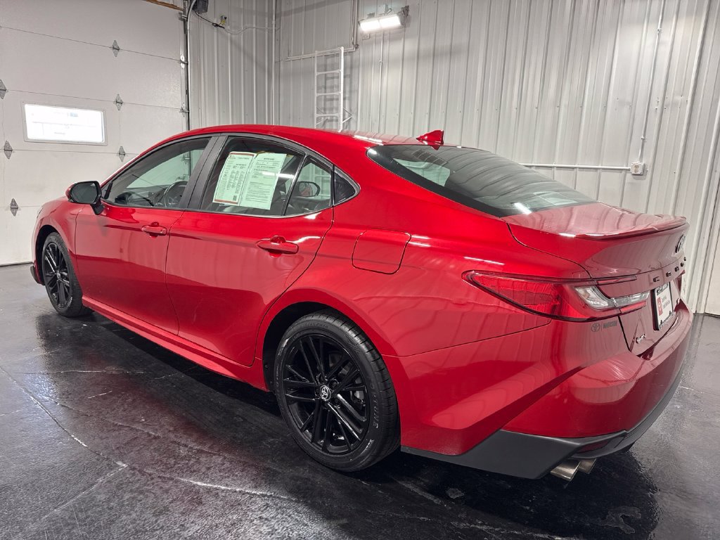 Used 2025 Toyota Camry SE FWD image 2